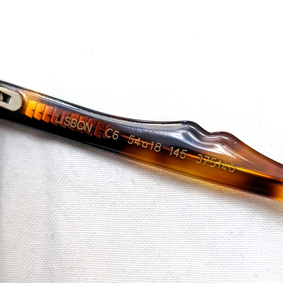 Illesteva Lisbon Sunglasses in Havana / Grey - Picture 9 of 11